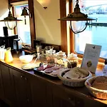 Felicitas Bådhotel *